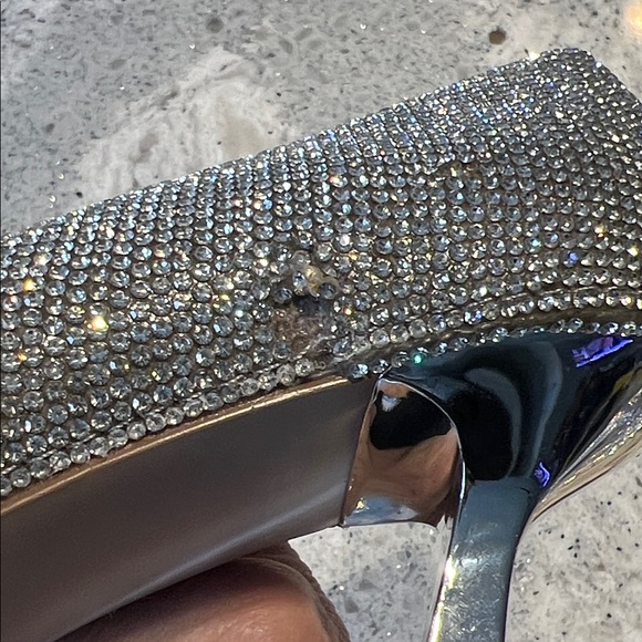 Steve Madden Glittering Silver Heels Size 6 - Picture 13 of 14